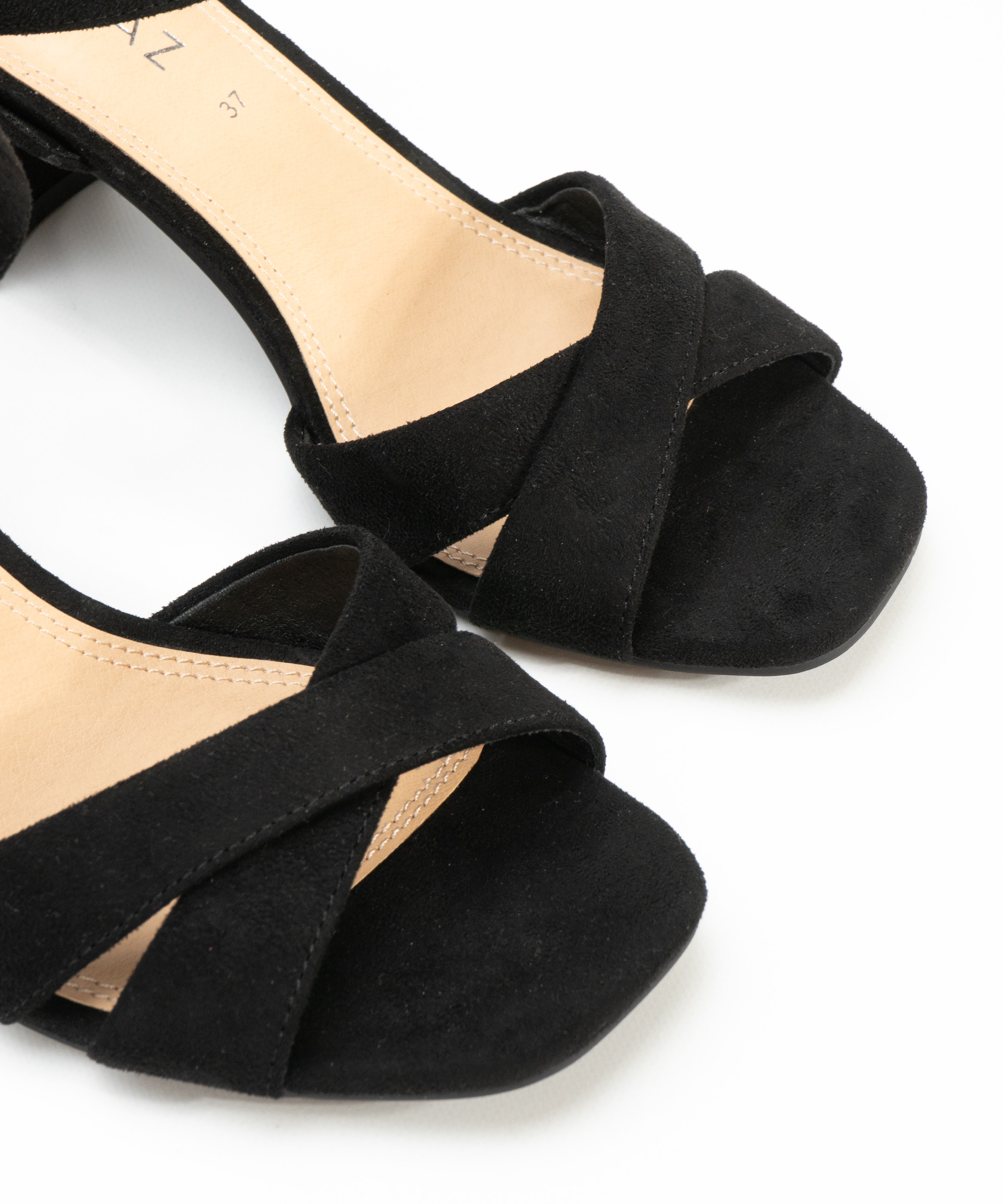 Sandalias tac&oacute;n tira cruzada image number null